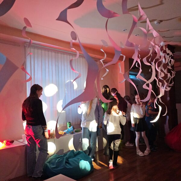 Ziemassvētku masku darbnīca un ballīte