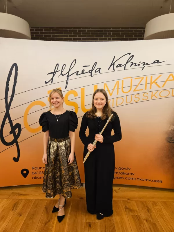 Flautistes Melānija un Katrīna